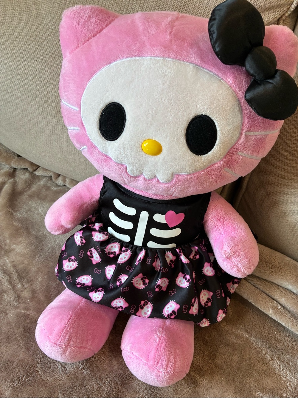 Build A Bear- Sanrio Pink Hello Kitty Skeleton